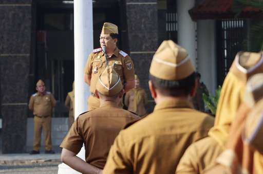 Tetap Pimpin Apel Meski Berstatus Tersangka, Pemkab Lamteng Tunggu Surat Resmi Polda Terkait Sekda Welly