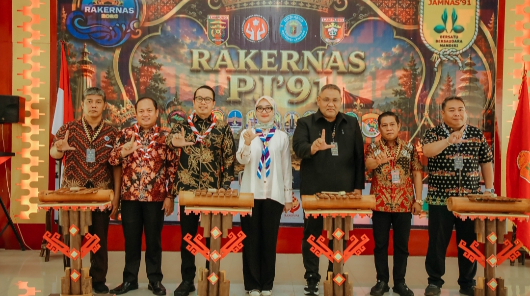 Wagub Jihan Nurlela Buka Rakernas Purna Jambore Nasional 1991 di Lampung