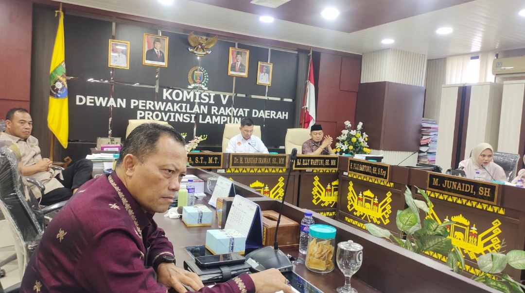 Mengurai Benang Kusut Pendidikan di Bumi Ruwa Jurai, Pertemuan Dewan dengan Dewan