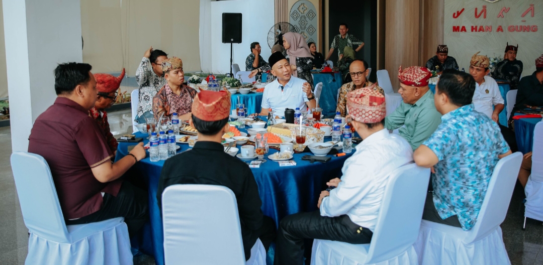 Gubernur Bertemu 5 Tokoh Adat Sai Batin, Bahas Arah Pembangunan dan Pemberdayaan Masyarakat Adat