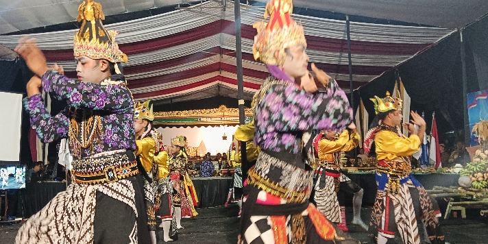 Ruwat Bumi Nusantara: Menjemput Wahyu Makutharama di Sripurnomo Lampung Tengah
