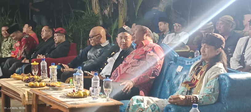 Merajut Retakan Pasca-Pemilu Lewat Wangi Dupa dan Kidung Wayang di Sripurnomo