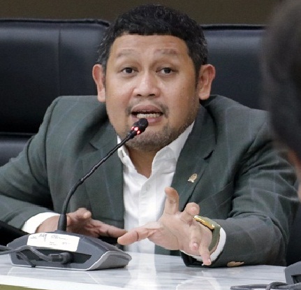 Sekda Lampung Tengah Tersangka Korupsi Rp11 M Belum Ditahan, Komisi III DPR: Jangan Tajam ke Bawah Tumpul ke Atas