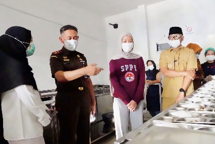 Kawal Program Nasional, Kajati Lampung Perintahkan Seluruh Kajari Sidak Makan Bergizi Gratis