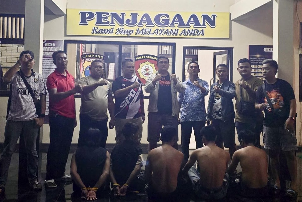 Modus Polisi Gadungan di MiChat, 8 Pelaku Pemerasan Ditangkap di Lampung Timur