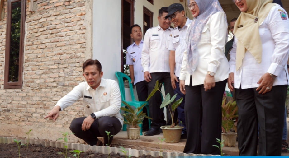 Teras HELAU Jadi Langkah Baru Pengentasan Kemiskinan, Bupati Egi Dorong Ketahanan Pangan dan Ekonomi Sirkular dari Pekarangan Warga