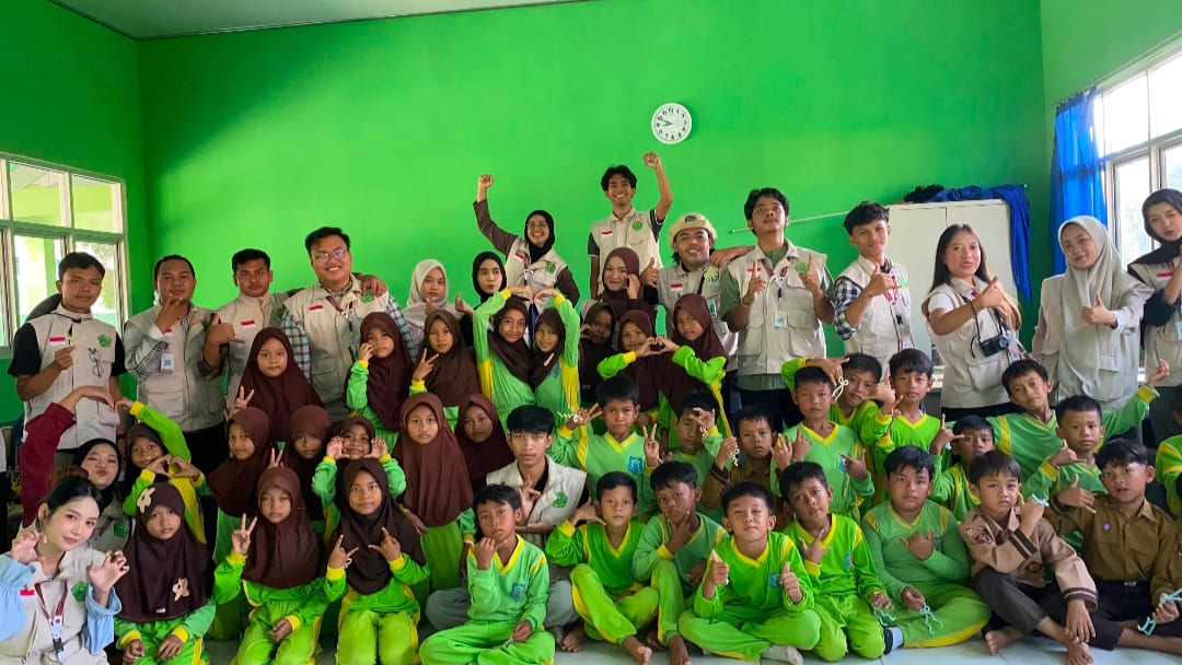 Edukasi PHBS, Mahasiswa KKL PPM Kelompok 91 Ajak Siswa SDN 10 Metro Timur Biasakan Hidup Bersih