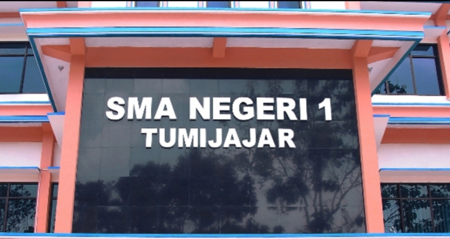 LSM Soroti Pembelian Seragam di SMAN 1 Tumijajar, Minta Penjelasan Mekanisme Pengadaan