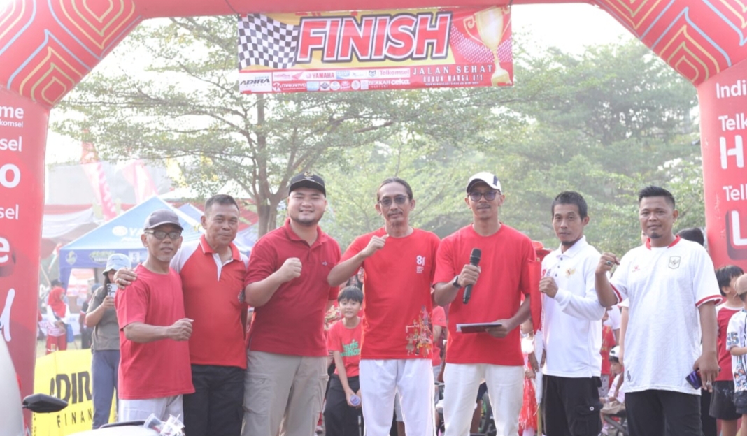 Semarak HUT RI ke-81, RT 011 Magelangan Gelar Tebus Minyak Murah Hingga Jalan Sehat Doorprize Sepeda