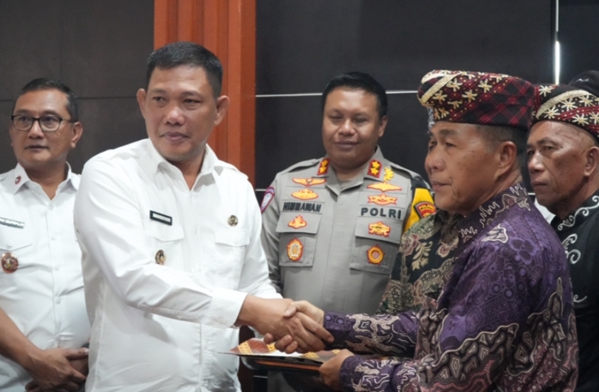 Wakil Bupati Tubaba Sambut Aksi Damai Masyarakat Adat Buay Bulan Bersatu