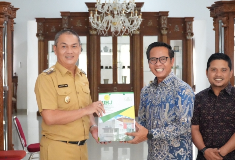 Bupati Tubaba Terima Audiensi Rektor Universitas Muhammadiyah Jakarta, Perkuat Sinergi Pengembangan SDM