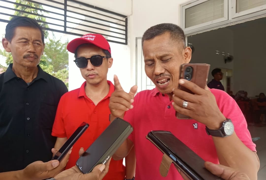 Pembagian Bantuan Petani Terdampak Banjir di Metro Sempat Memanas, APM Tuntut Solusi Permanen