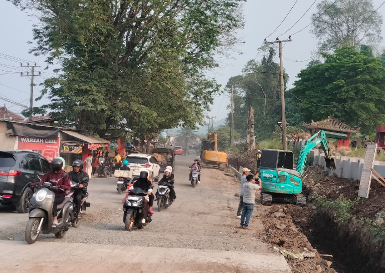 Pekerjaan Pelebaran Jalan RE Martadinata Terancam Mangkrak?