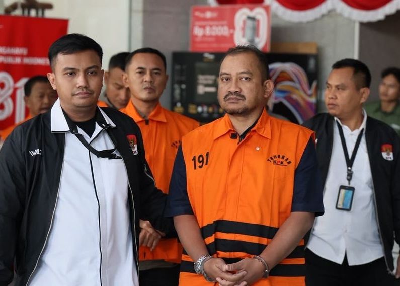 Fakta Baru OTT Bupati Pemalang: Diciduk Bareng Teman Wanita di Hotel Hingga Suap Oknum Pegawai KPK