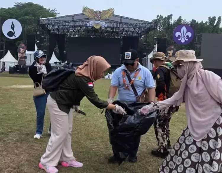 Peringati Reuni 35 Tahun, 100 Anggota Purna Jamnas 1991 Gelar Aksi Plogging di Buperta Cibubur