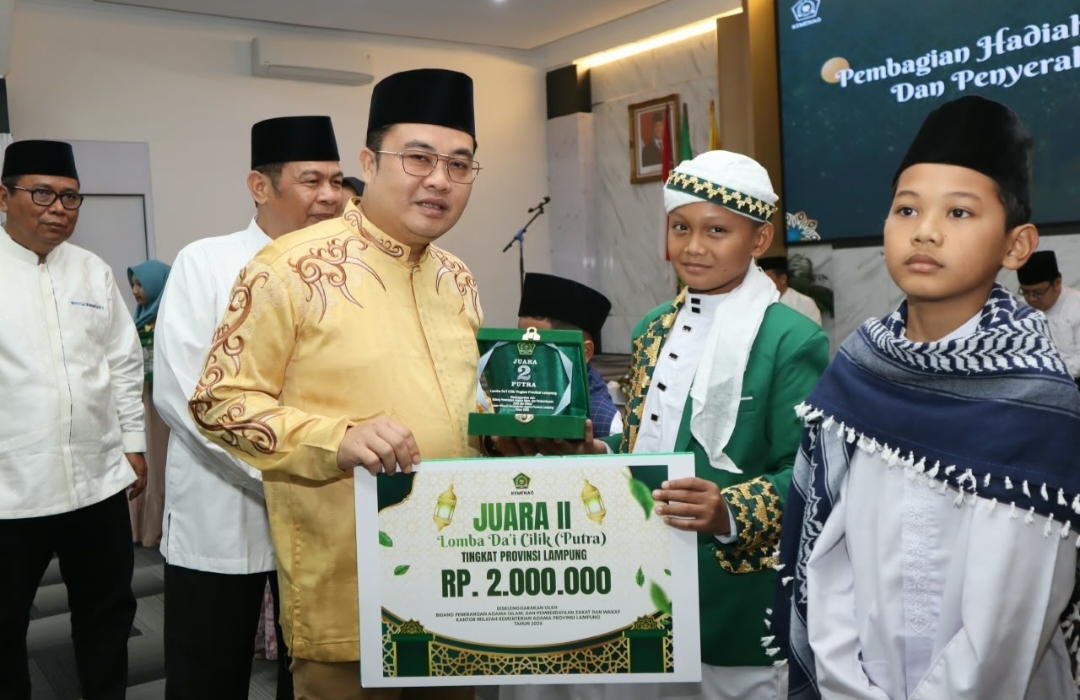 Kemenag Lampung Berbagi 200 Paket Sembako di Peringatan Maulid Nabi