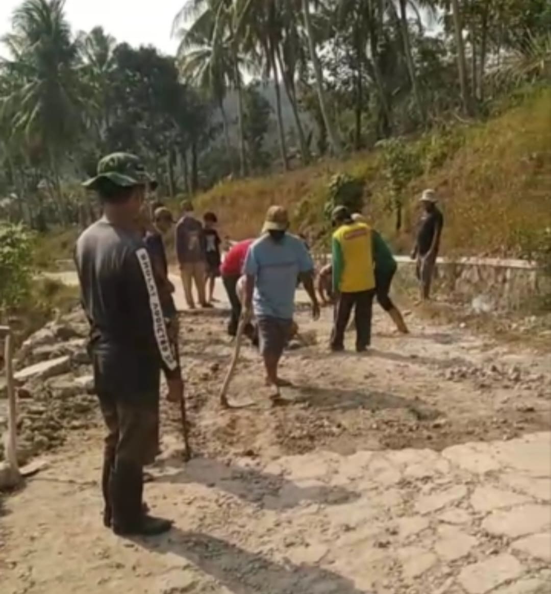 Soal Jalan Sukabanjar-Banjarsuri Diperbaiki Swadaya Warga, PUPR Lamsel: Sudah Masuk Perubahan Anggaran