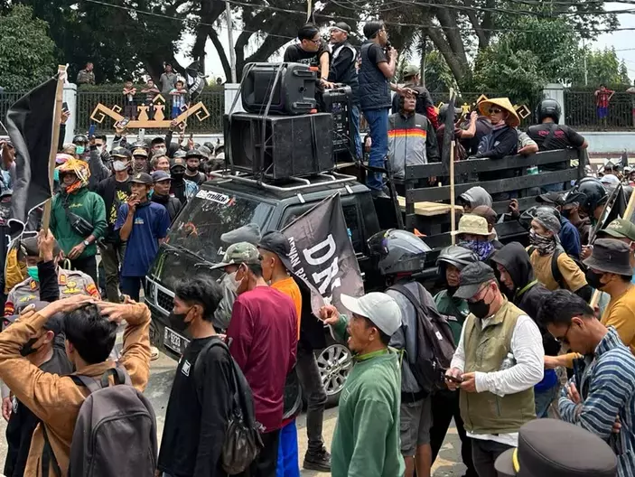 DRL Unjukrasa di Kejati dan DPRD Lampung, Tuntut Usut Dugaan Pungli dan Perusakan Lahan Register 19 Wan Abdurahman