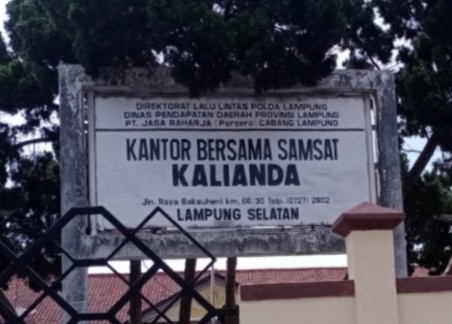 Warga Keluhkan Pelayanan Samsat Kalianda Lambat dan Harus Antre Berjam-jam dan Marak Percaloan?