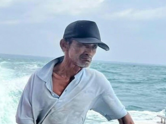 Jejak Terakhir di Pesisir Enggano: Kala Samudra Memulangkan Surakman