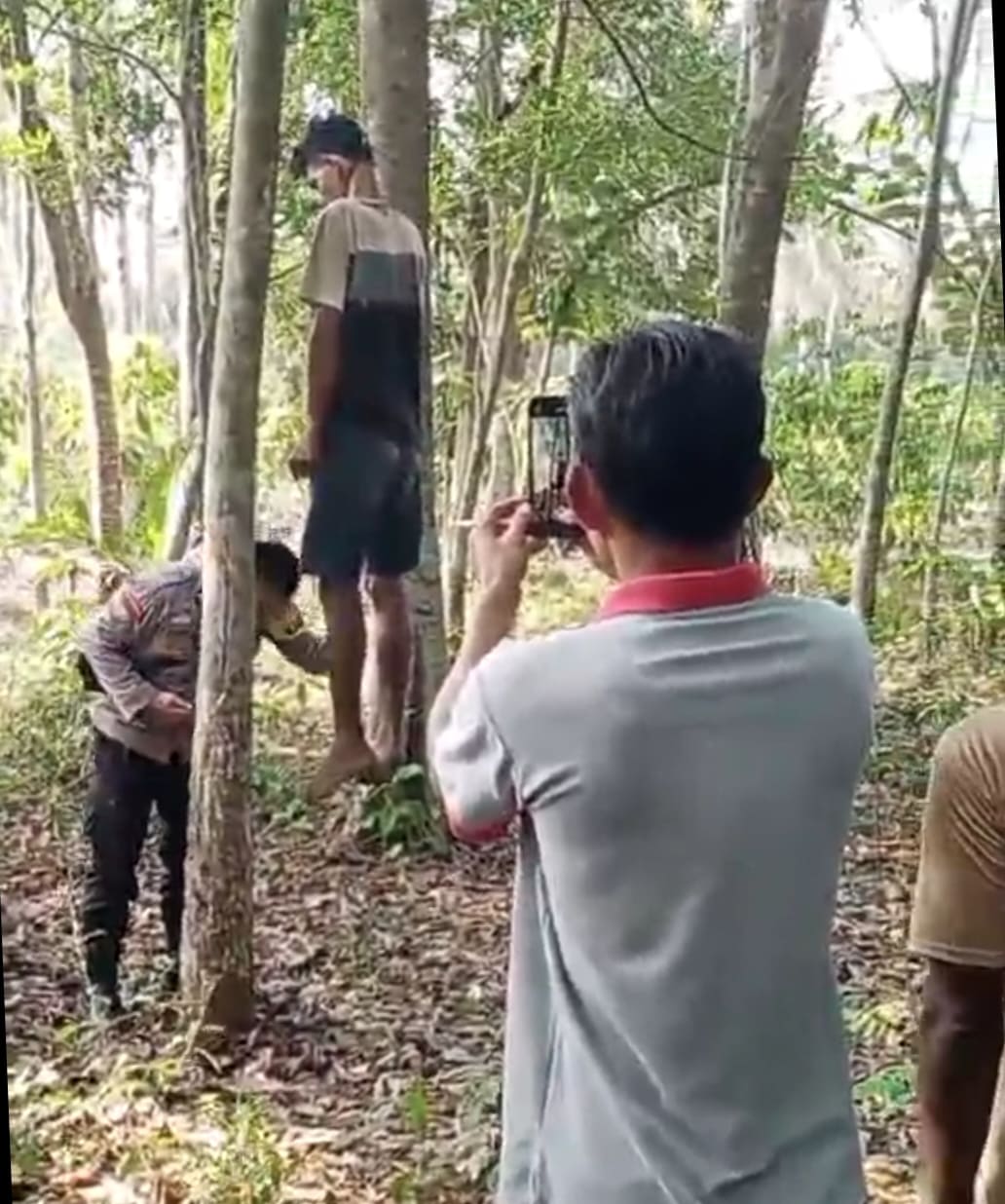 Diduga Depresi, Pemuda Berkebutuhan Khusus di Lampung Timur Ditemukan Gantung Diri