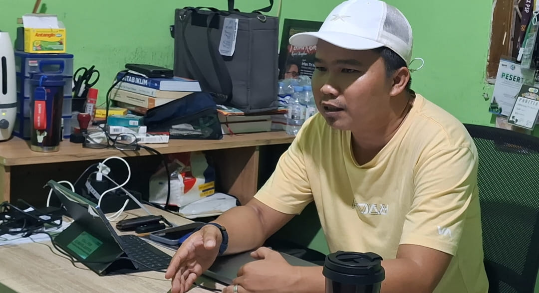 WALHI Lampung Duga Limbah Hitam di Pesisir Lampung Timur Berasal dari Aktivitas Migas Lepas Pantai