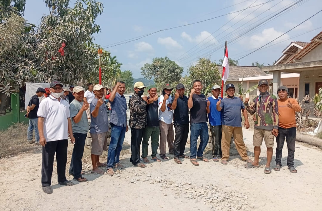 Bentuk Kecewa, Warga 7 Kampung di Pubian Portal Jalan Payung Rejo-Tanjung Rejo