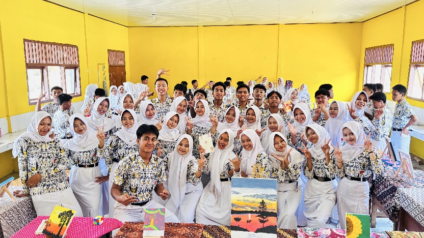 Dari Kelas ke Kanvas: SMAN 1 Meraksa Aji Buka Ruang Apresiasi Lewat “Ragam Pesona Karya”