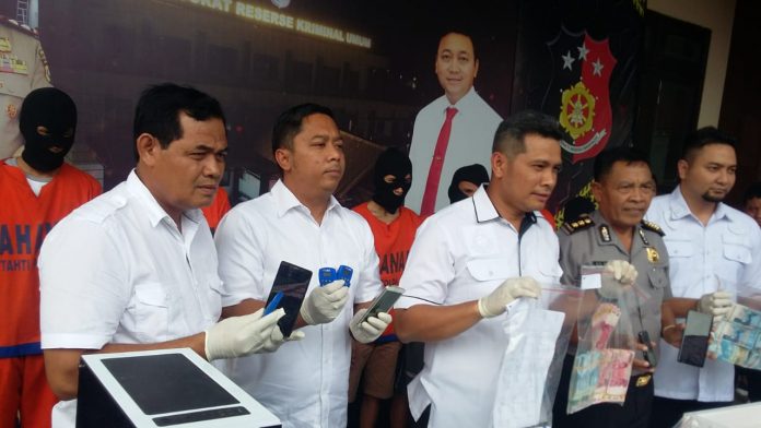 Polisi Tangkap Sembilan Pelaku Judi Online Beromset Ratusan Juta Rupiah