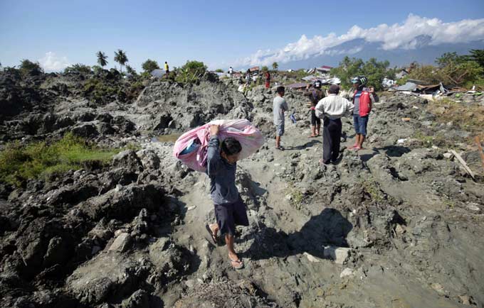 Surat Saksi Korban Bencana Palu “Rumah Berjalan, Tanah Terbelah”
