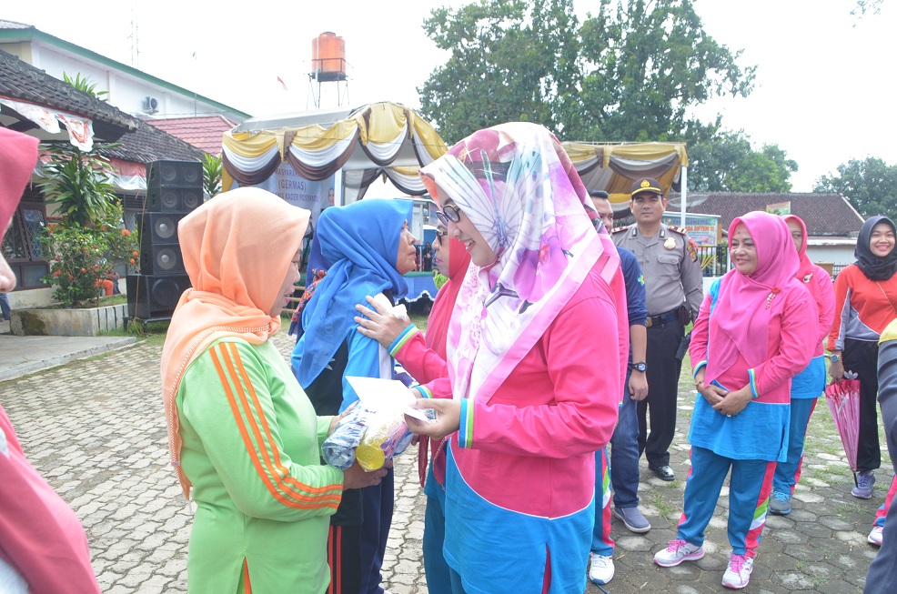 Endah Kartika Serukan Gerakan Masyarakat Hidup Sehat