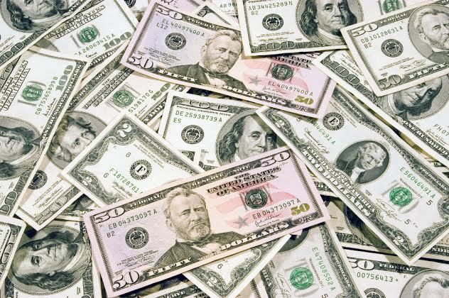 Dollar Meroket Ekonomi Kita Meradang