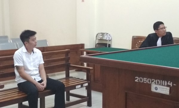 Hakim PN Tanjung Karang Vonis Bebas Terdakwa Cukai Palsu Yang Dituntut Jaksa Tiga Tahun Penjara