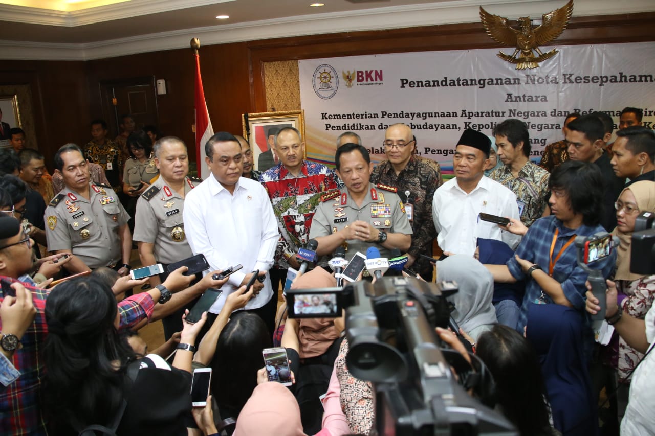 Kapolri Hadiri Penandatanganan Nota Kesepahaman antara Kemenpan RB,  Kemendikbud,  Polri dan BKN