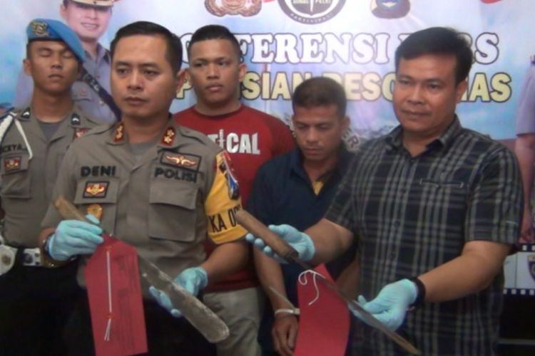 Kesal Dicuekin, Pria Ini Bunuh Istrinya