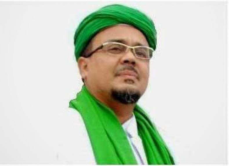 Habib Rizieq Shihab Raih Anugerah Moeslim Choice Award