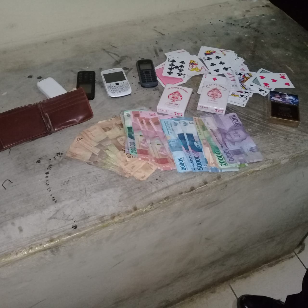 Main Judi Leng, Lima Warga Lampura Digelandang Polisi