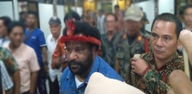 Puluhan Tahun PLN Tak Peroleh Perizinan dari PT SGC untuk Menyuplai Listrik di Kampung Bakung Ilir