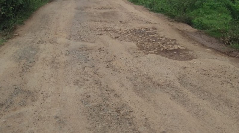 Warga Selagi Keluhkan Kondisi Jalan Yang Tak Kunjung Diperbaiki