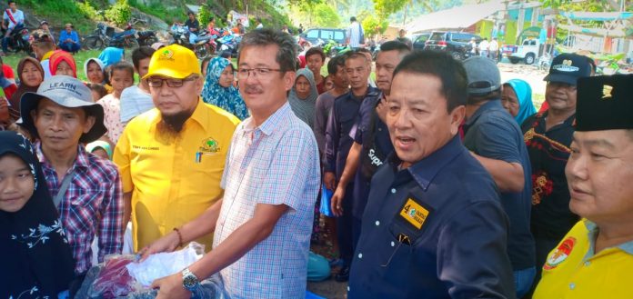 Arinal Djunaidi Kembali Datangi Pengungsi Korban Tsunami di Lamsel