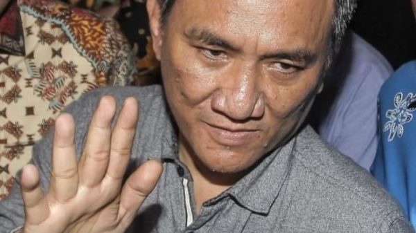 Efek Gerung: Andi Arief Katain Hendry Yosodiningrat Preman