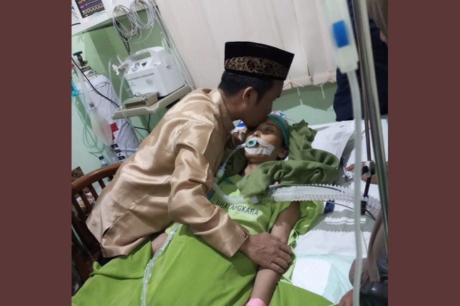 Istri Ustad Maulana Tutup Usia