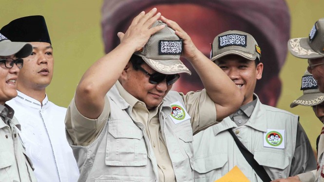 Prabowo Kenakan Topi Tauhid, Peserta Reuni 212 Kumandangkan Lagu Indonesia Raya