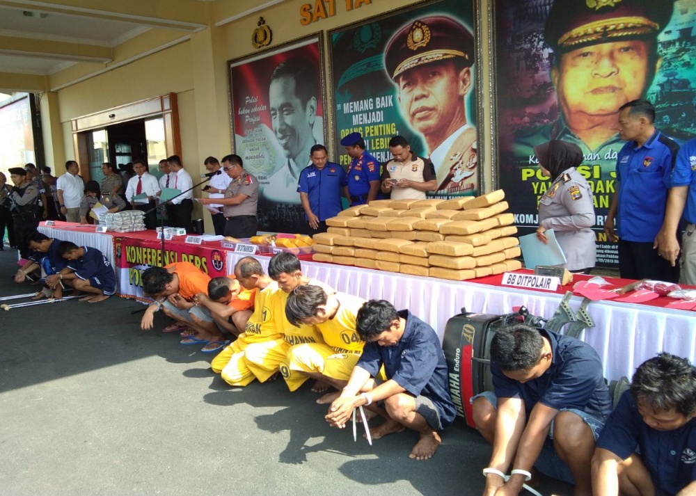 Polres Mesuji Gagalkan Penyelundupan 341 Kg Ganja dalam Genset