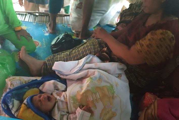 Bayi di Waymuli Timur Ditemukan Selamat Setelah Delapan Jam Tertimbun Puing