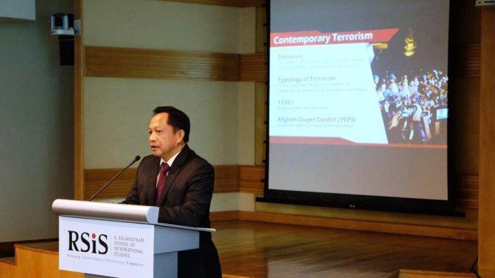 Kapolri Berikan Kuliah Penanggulangan Terorisme di Nanyang Technological University Singapura