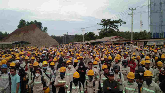 Tuntut Kenaikan UMSK dan Tolak Dominasi Pekerja Asing Ribuan Buruh di Morowali Mogok Kerja