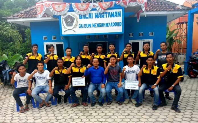 PWI Tuba dan Organisasi Pemuda Donasikan Uang Rp15 Juta Untuk Korban Tsunami di Lampung Selatan