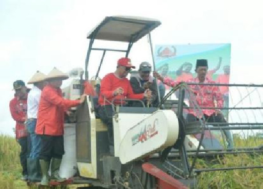 Bupati Lamteng Dorong Kader PDI Perjuangan Kembangkan Benih Padi