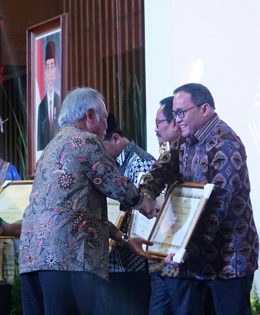 Penerapan Teknologi Aspal Campur Karet di Muba, Diganjar Sebagai Inovasi Daerah Terbaik Ketiga Se-Indonesia